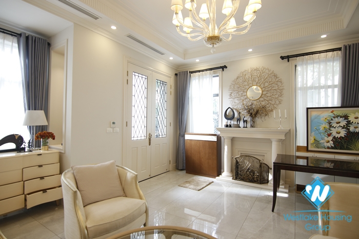 Adjacent villa for rent, equipped with modern furniture for rent in Vinhome Harmony Long Bien